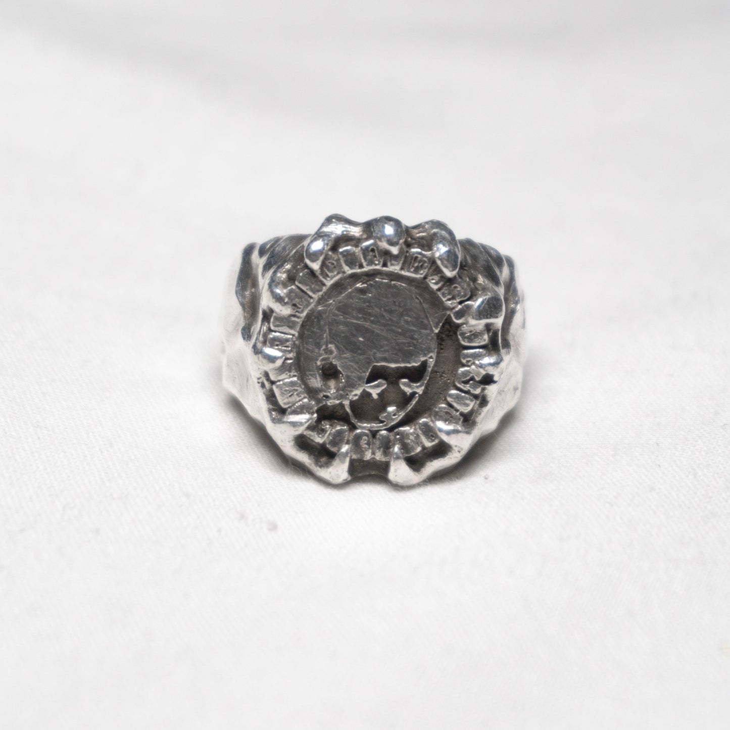 LOSTBOI RING
